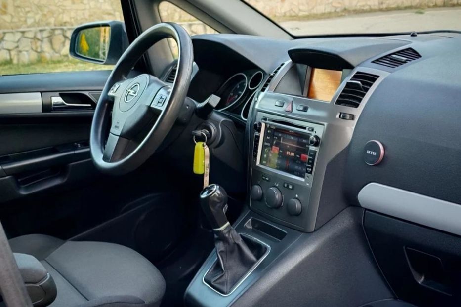 Продам Opel Zafira 2009 года в г. Павлоград, Днепропетровская область