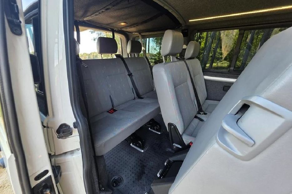 Продам Volkswagen T5 (Transporter) пасс. 2006 года в Харькове