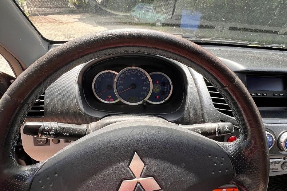 Продам Mitsubishi L 200 2006 года в г. Павлоград, Днепропетровская область