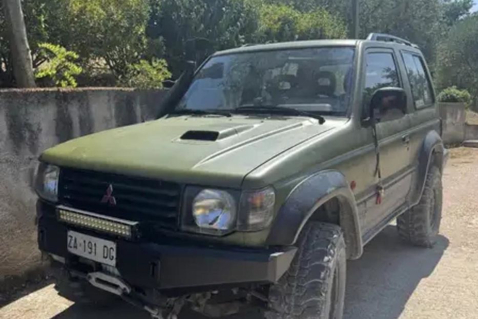 Продам Mitsubishi Pajero 2000 года в Харькове