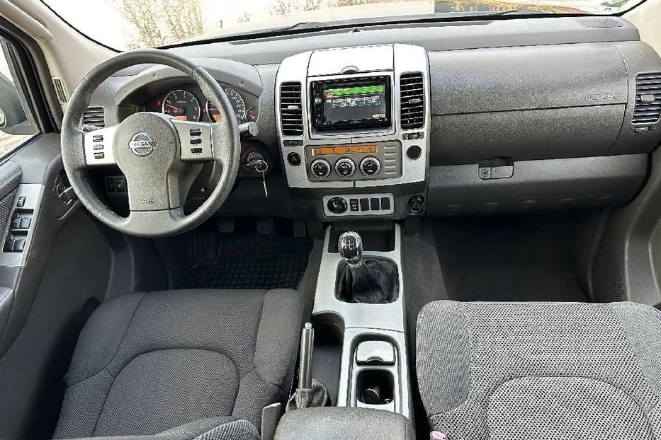 Продам Nissan Navara 2006 года в Харькове