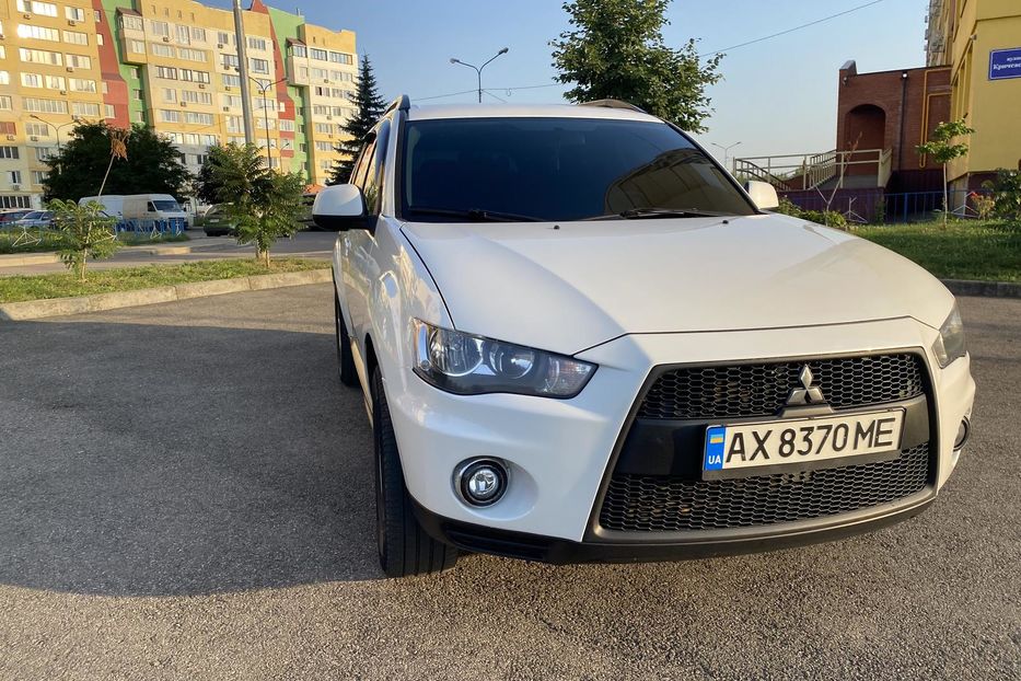 Продам Mitsubishi Outlander XL 2010 года в Харькове