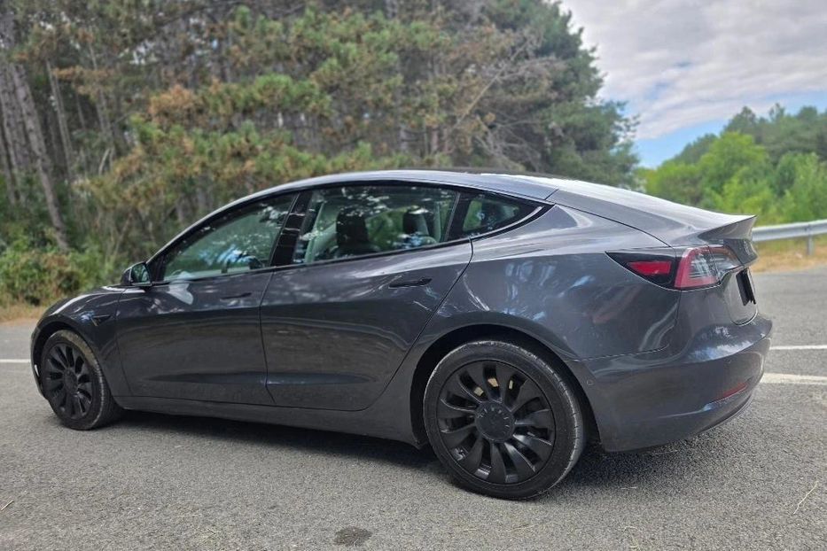 Продам Tesla Model 3 2021 года в Киеве