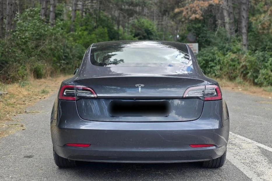 Продам Tesla Model 3 2021 года в Киеве