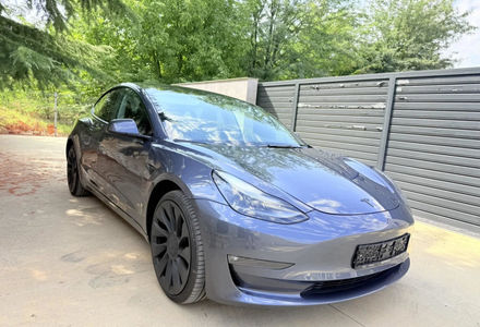 Продам Tesla Model 3 2023 года в Киеве