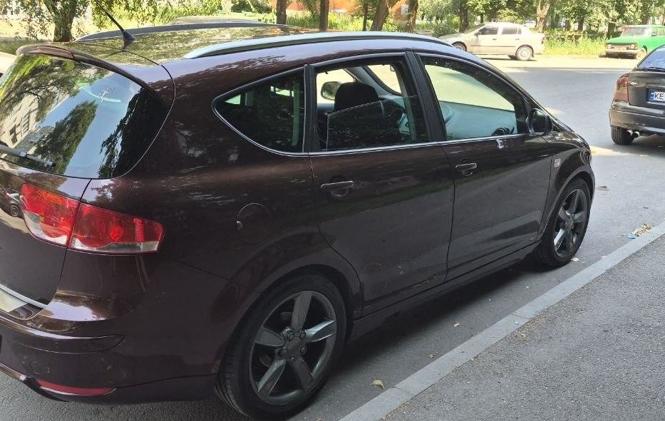 Продам Seat Altea XL 2009 года в Днепре