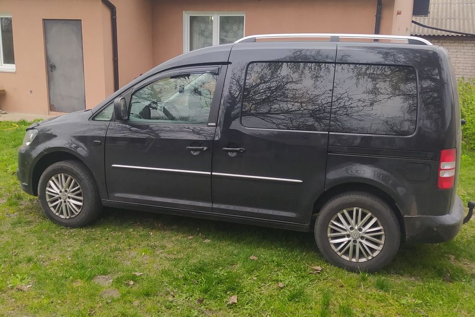 Продам Volkswagen Caddy пасс. 2014 года в Киеве