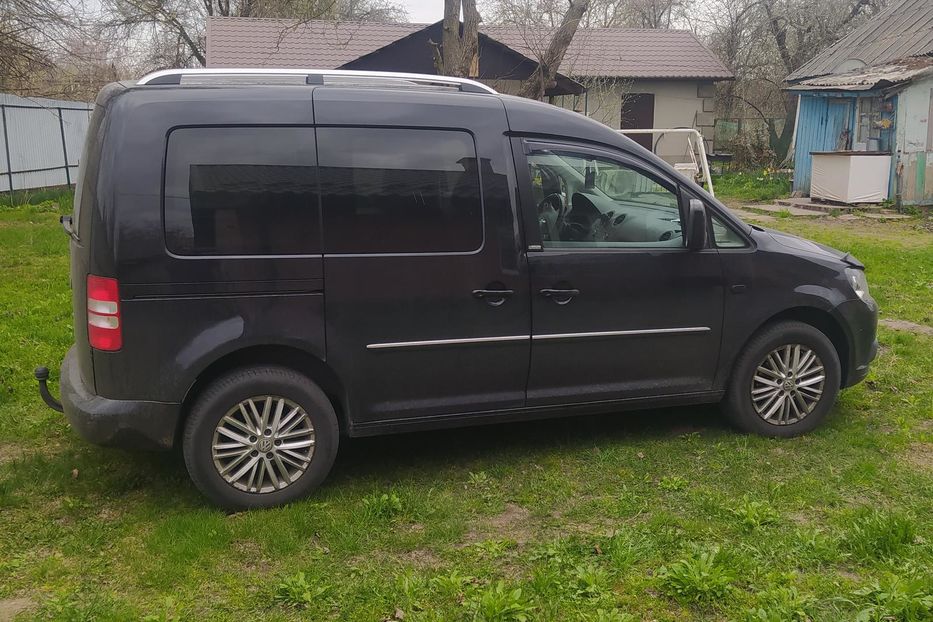 Продам Volkswagen Caddy пасс. 2014 года в Киеве