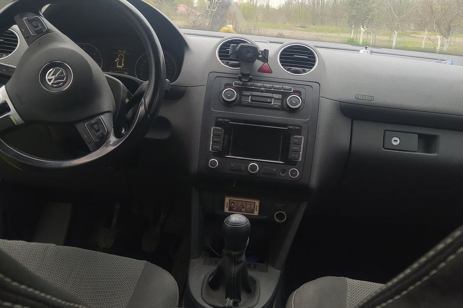 Продам Volkswagen Caddy пасс. 2014 года в Киеве
