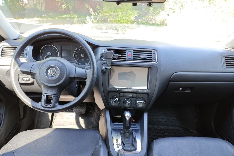 Продам Volkswagen Jetta 2011 года в Киеве