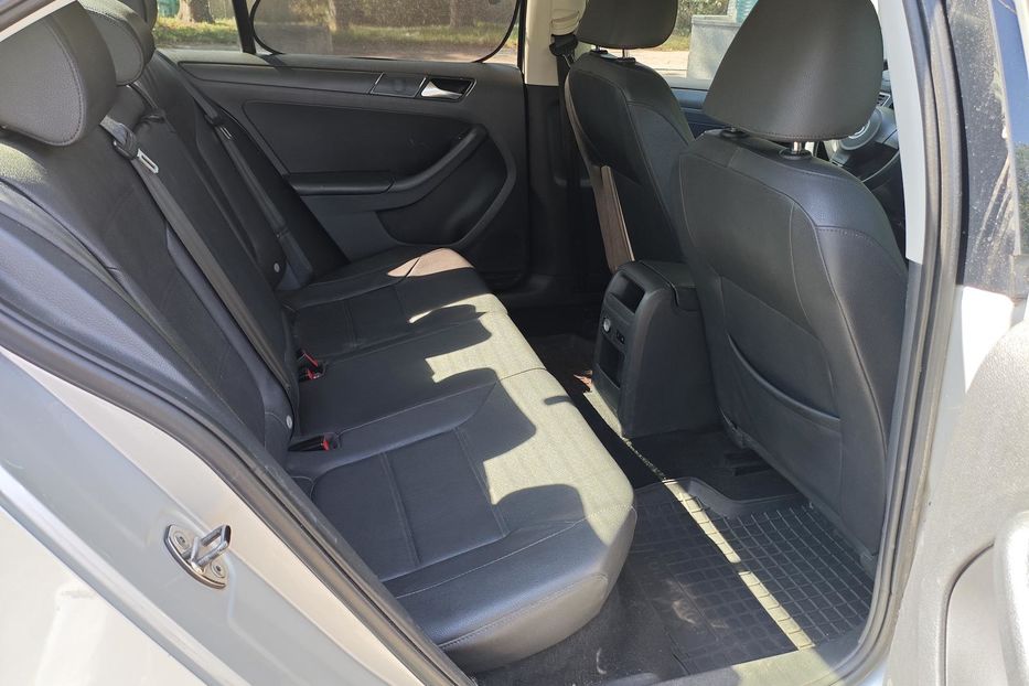 Продам Volkswagen Jetta 2011 года в Киеве