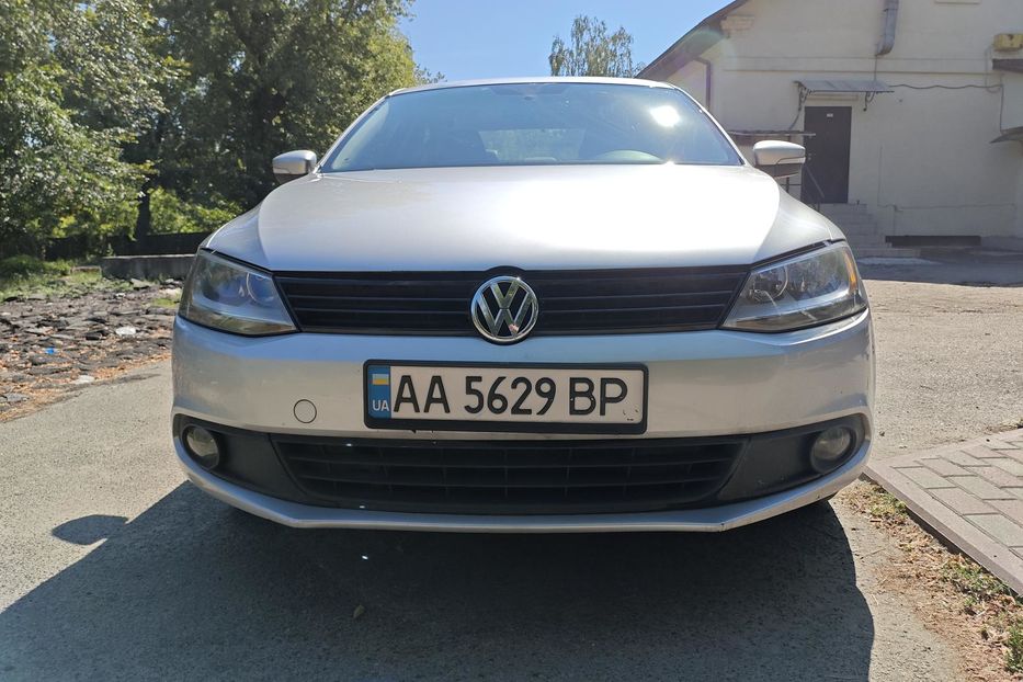 Продам Volkswagen Jetta 2011 года в Киеве