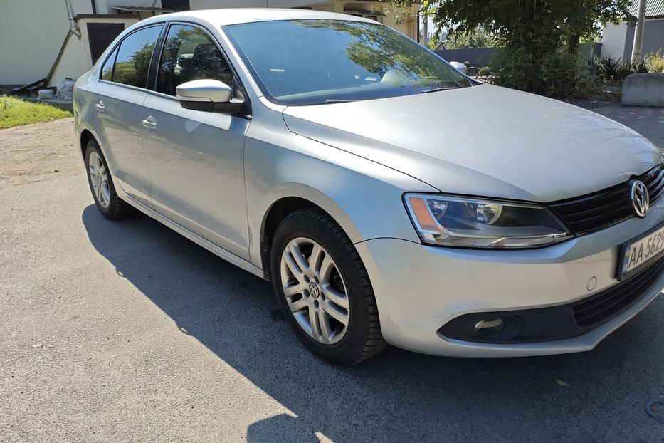 Продам Volkswagen Jetta 2011 года в Киеве