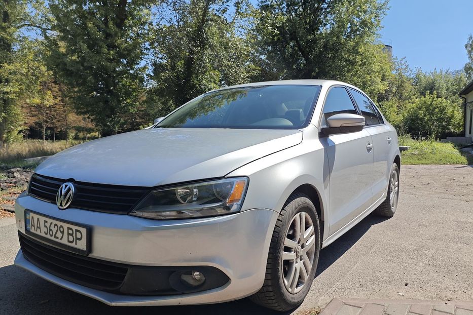 Продам Volkswagen Jetta 2011 года в Киеве