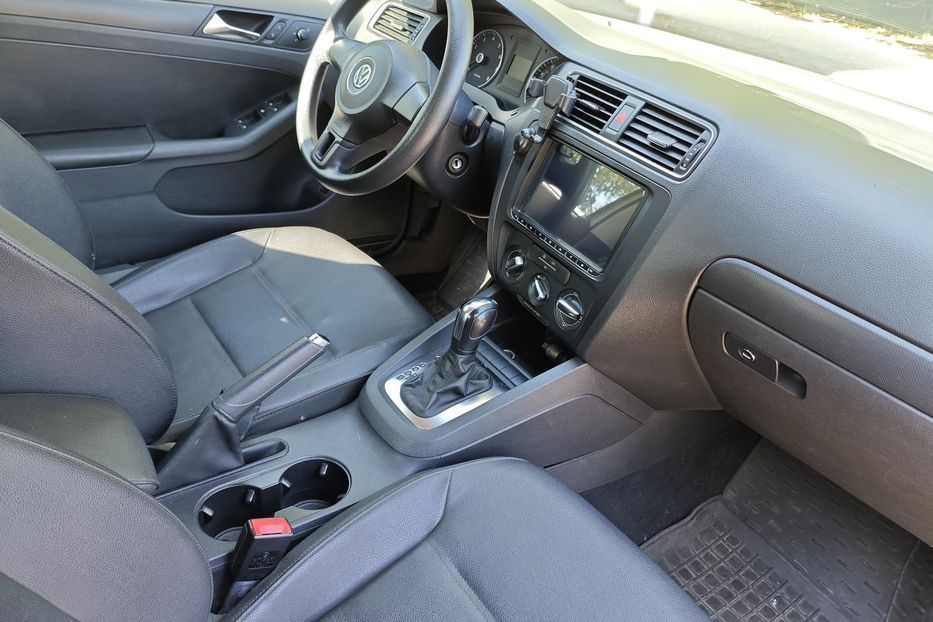 Продам Volkswagen Jetta 2011 года в Киеве