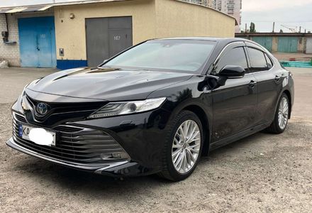 Продам Toyota Camry Prestige  2020 года в Киеве