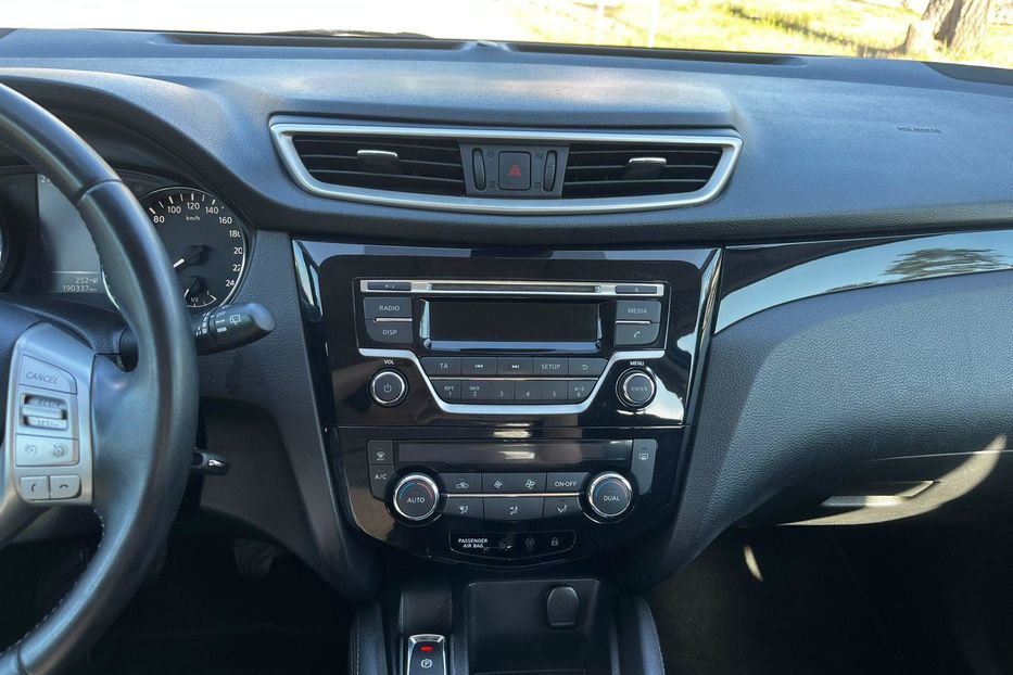 Продам Nissan Qashqai 1.5 CDI 2014 года в Киеве