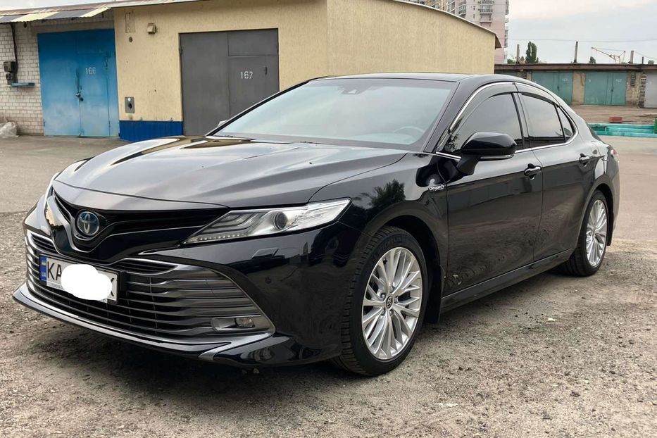 Продам Toyota Camry Prestige  2020 года в Киеве