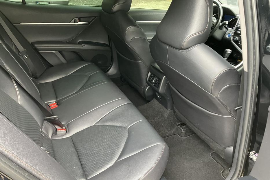 Продам Toyota Camry Prestige  2020 года в Киеве