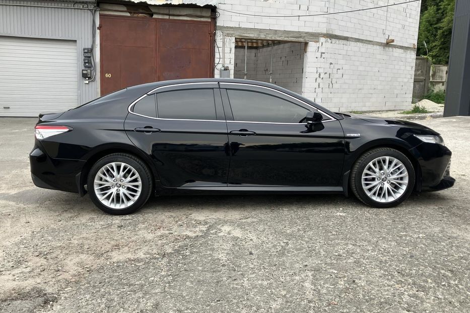 Продам Toyota Camry Prestige  2020 года в Киеве