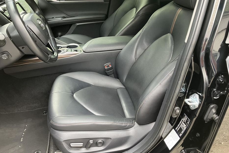 Продам Toyota Camry Prestige  2020 года в Киеве