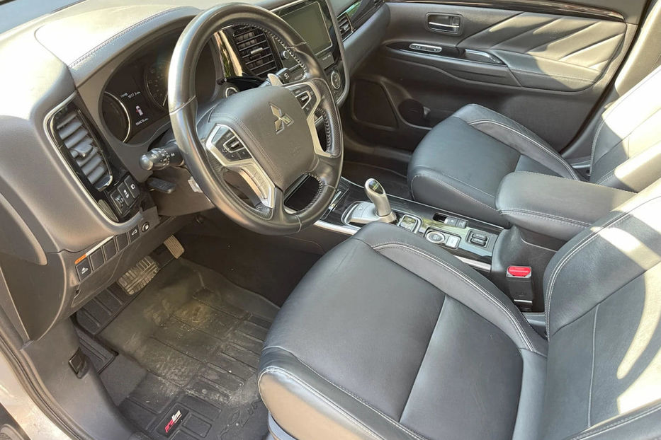 Продам Mitsubishi Outlander 2018 года в Одессе