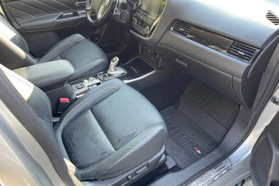 Продам Mitsubishi Outlander 2018 года в Одессе