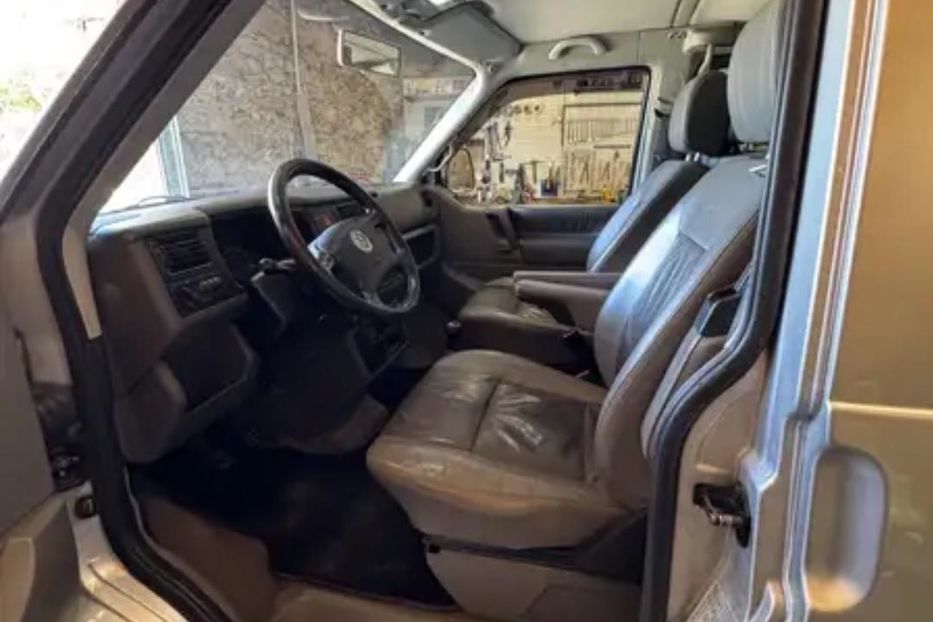 Продам Volkswagen T4 (Transporter) пасс. 2002 года в Днепре