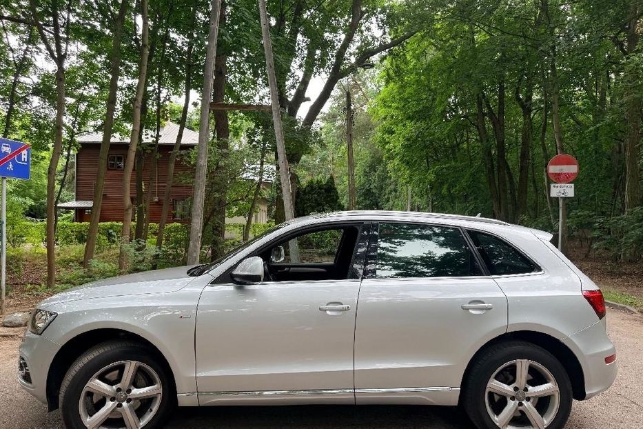 Продам Audi Q5 2010 года в г. Изюм, Харьковская область