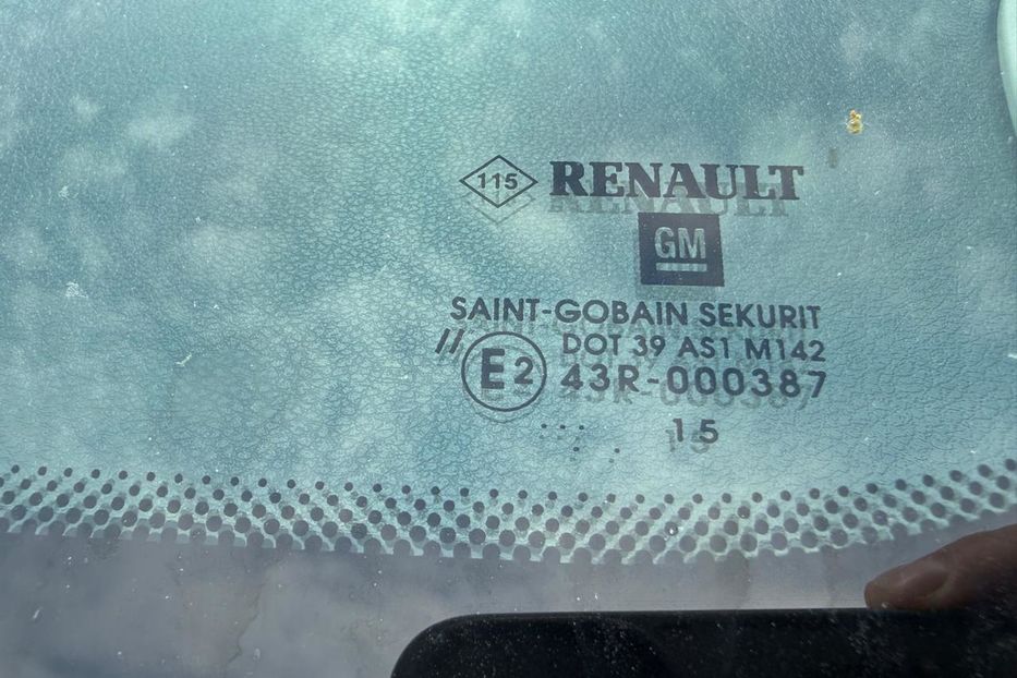 Продам Renault Trafic пасс. Оригінал пас. 9 місць 2015 года в Киеве