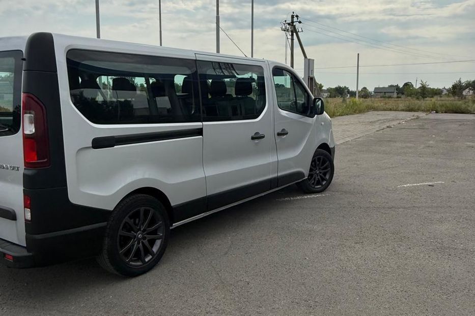 Продам Renault Trafic пасс. Оригінал пас. 9 місць 2015 года в Киеве