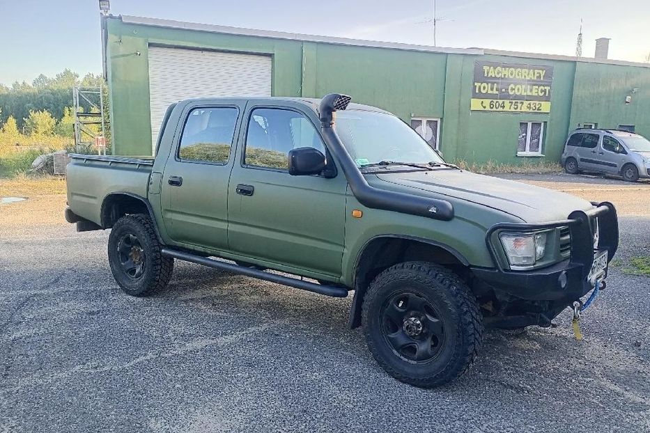 Продам Toyota Hilux 1999 года в Днепре