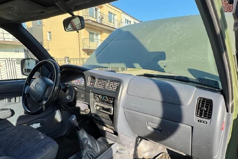 Продам Toyota Hilux 1999 года в Днепре