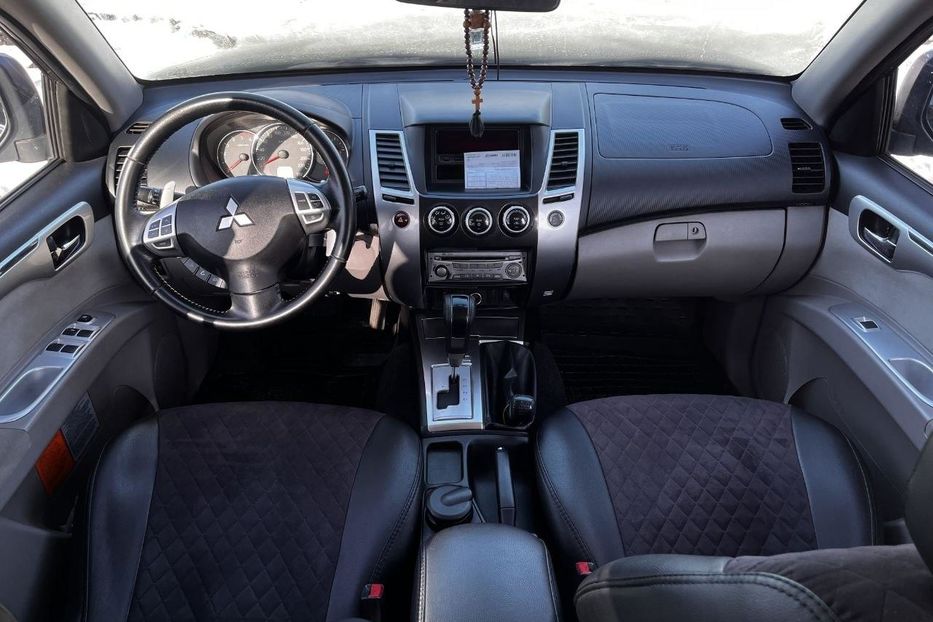 Продам Mitsubishi Pajero Sport 2013 года в г. Смела, Черкасская область