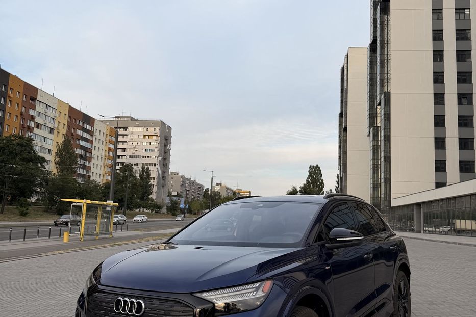 Продам Audi E-Tron Q4 50 e-tron quattro 2023 года в Днепре