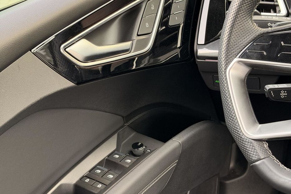 Продам Audi E-Tron Q4 50 e-tron quattro 2023 года в Днепре