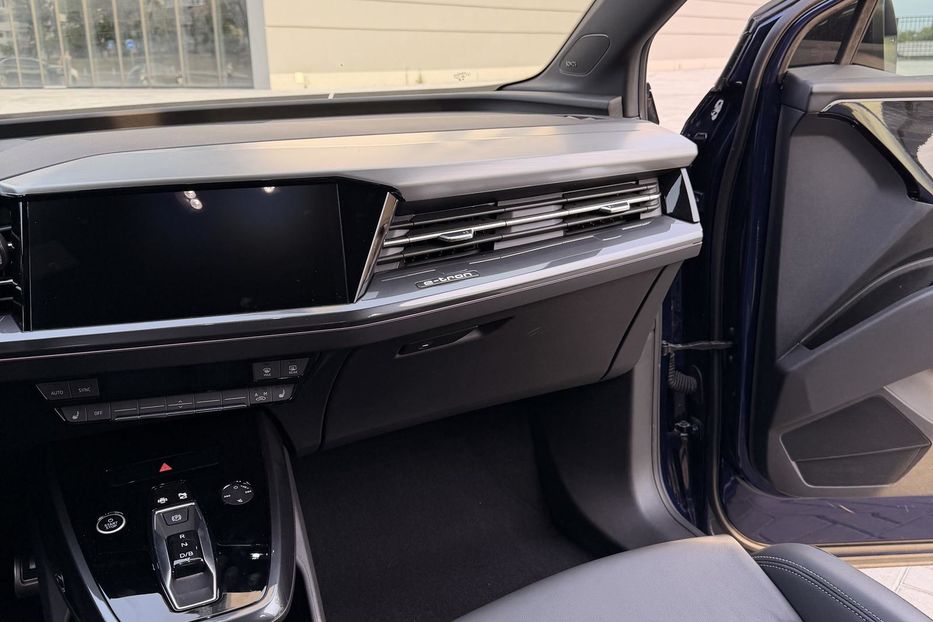 Продам Audi E-Tron Q4 50 e-tron quattro 2023 года в Днепре
