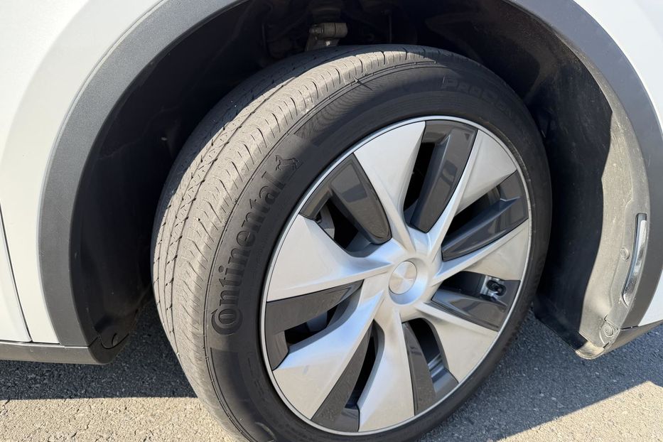 Продам Tesla Model Y Long Range 2020 года в г. Ватутино, Черкасская область