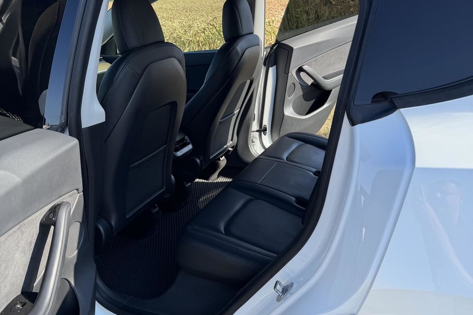Продам Tesla Model Y Long Range 2020 года в г. Ватутино, Черкасская область