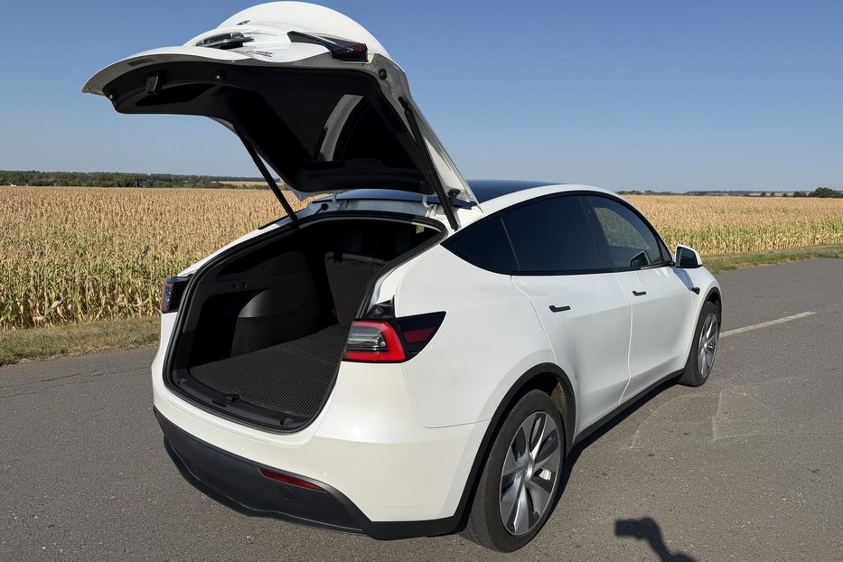 Продам Tesla Model Y Long Range 2020 года в г. Ватутино, Черкасская область