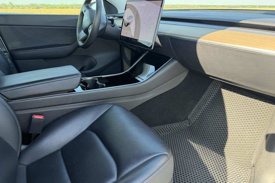 Продам Tesla Model Y Long Range 2020 года в г. Ватутино, Черкасская область