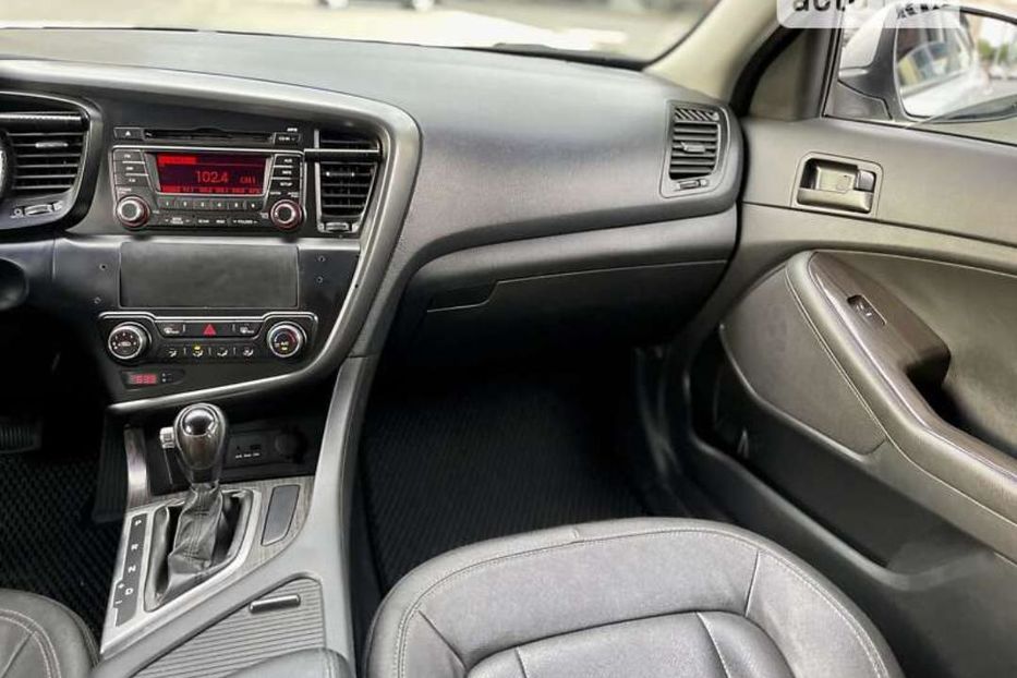 Продам Kia Optima 2012 года в Харькове