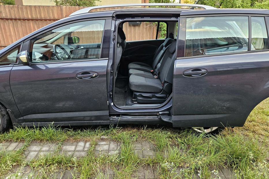 Продам Ford Grand C-MAX 2012 года в Киеве