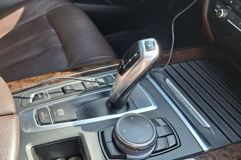 Продам BMW X5 2015 года в г. Каменское, Днепропетровская область