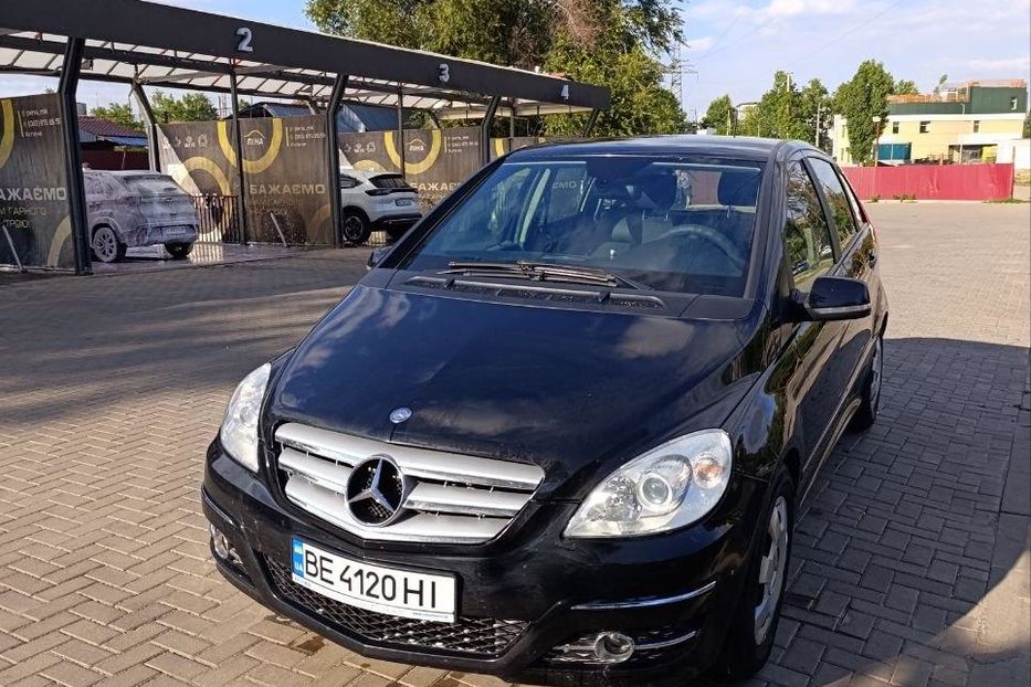 Продам Mercedes-Benz B 200 W245 (Рестайлинг)  2009 года в Николаеве