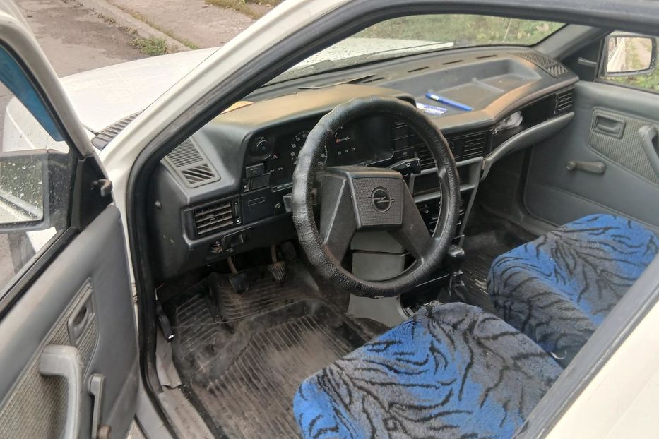 Продам Opel Kadett 1986 года в г. Синельниково, Днепропетровская область