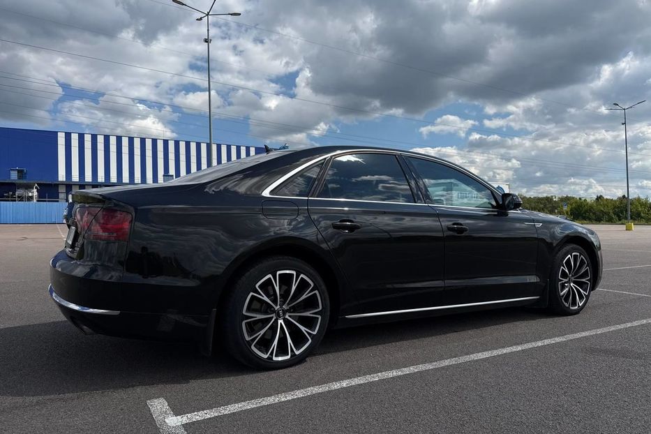 Продам Audi A8 D4/4H 2012 года в Ровно