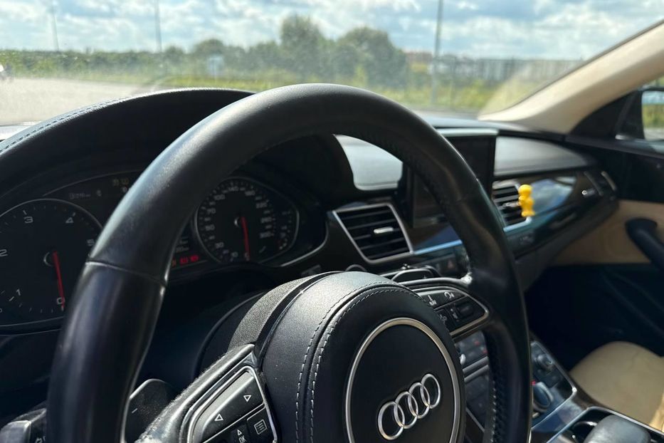 Продам Audi A8 D4/4H 2012 года в Ровно