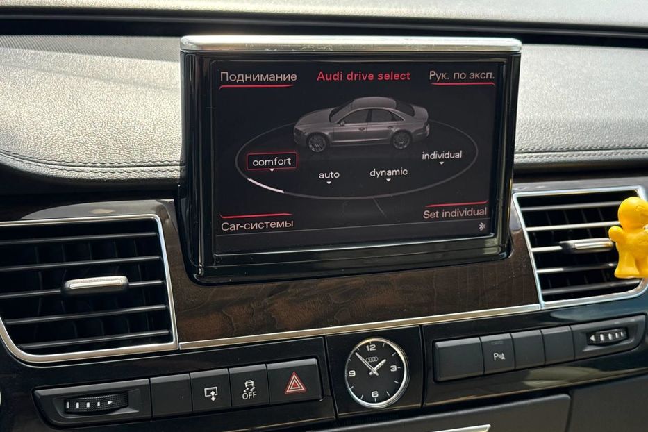Продам Audi A8 D4/4H 2012 года в Ровно