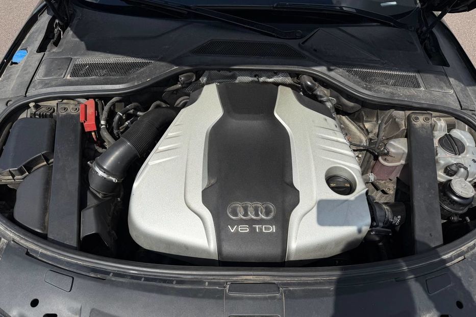 Продам Audi A8 D4/4H 2012 года в Ровно